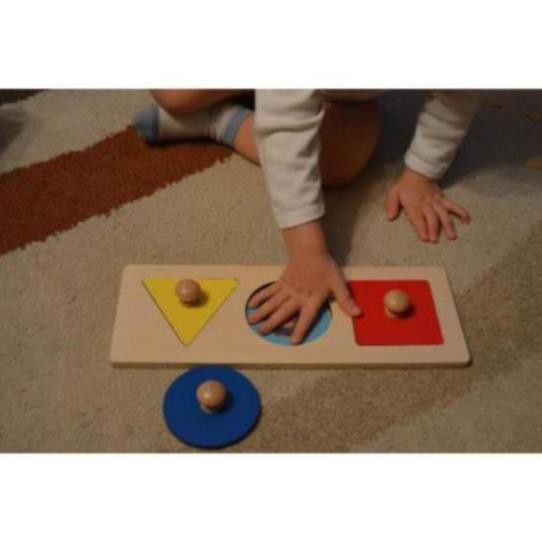 Giáo cụ Montessori 0-3 tuổi - Ghép hình 3 mẫu hình học cơ bản