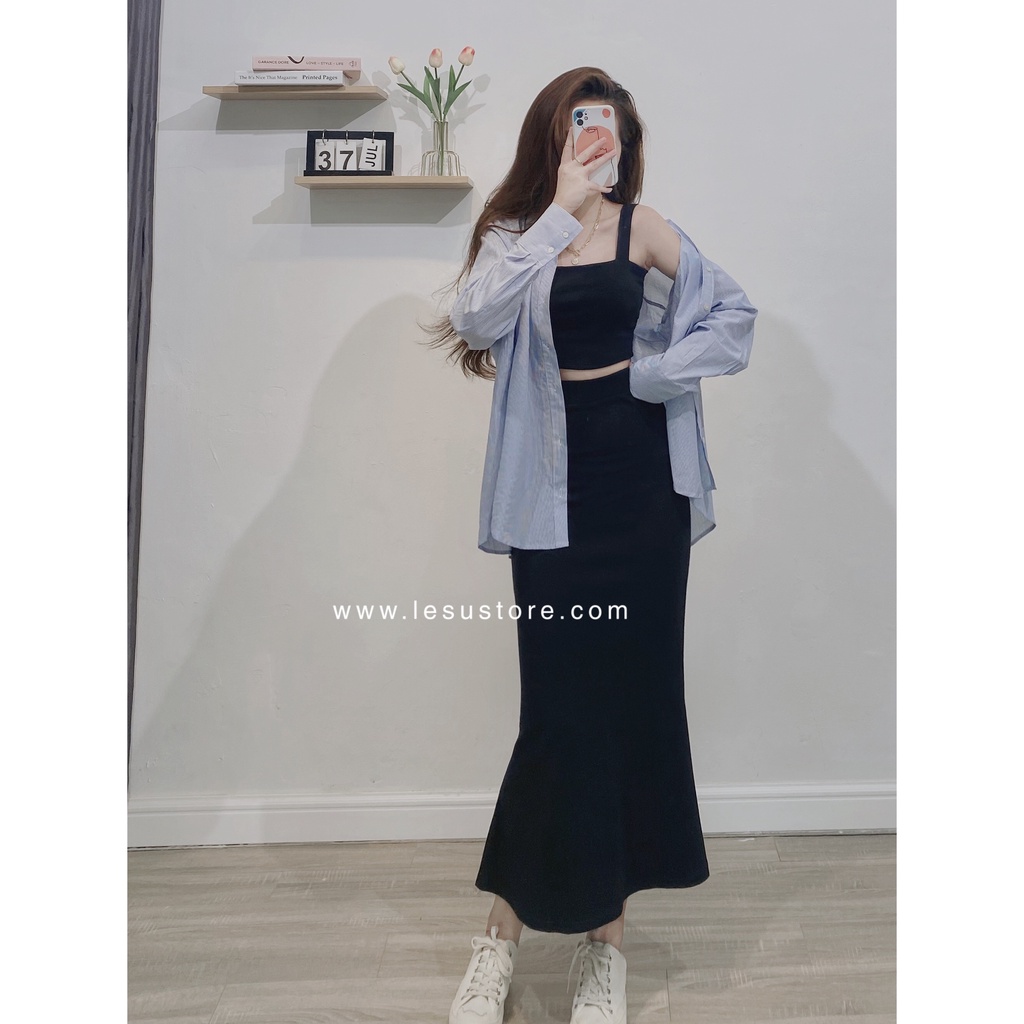 ẢNH TỰ CHỤP Áo croptop dây cổ vuông