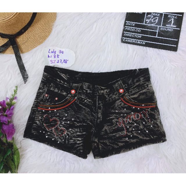Quần short jean đen đính đá (size 27,28). A79
