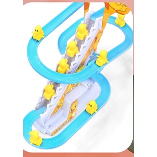 Đồ Chơi Cầu Trượt Vịt Vàng Leo Thang  Phát Nhạc Cực Vui Tai Cho Bé Yêu