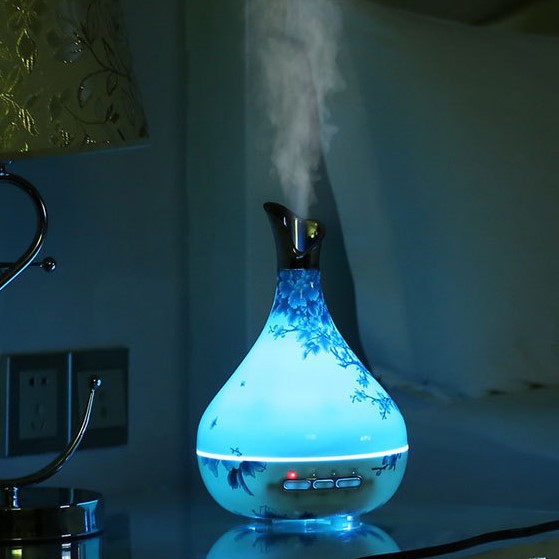 Máy Xông Tinh Dầu Có Cảm Biến Người Thông Minh Hoa Phú Quý (Thế Hệ Mới) Trang Trí Cao Cấp Khuếch Tán Phun Sương Tinh Dầu