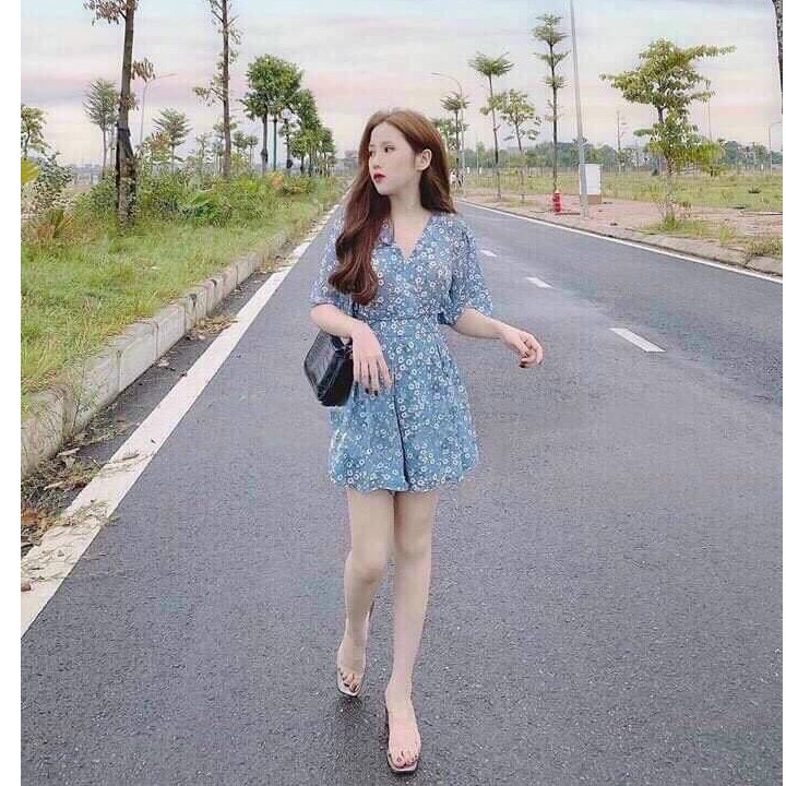 Jumsuit cổ tim tay lỡ họa tiết hoa cúc xinh xắn thời trang nữ Arava xx60