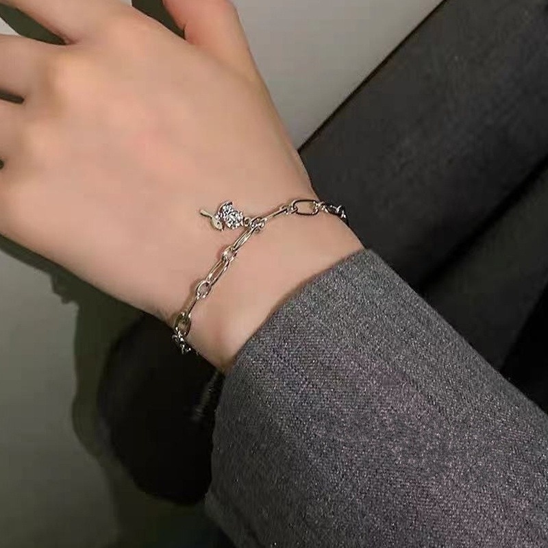 Vòng tay thiết kế họa tiết hoa hồng quyến rũ thời trang dành cho nữ