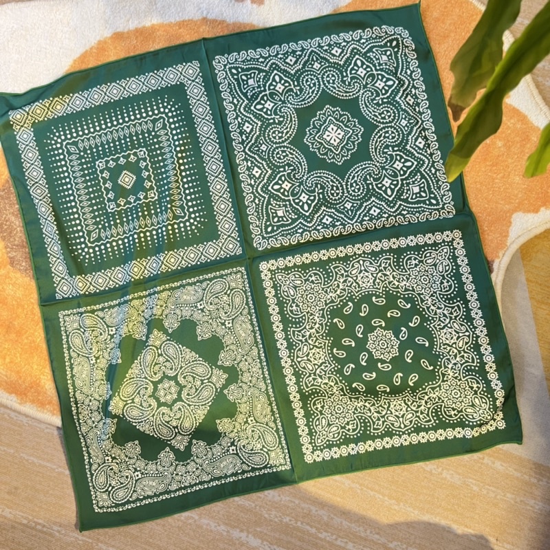 Khăn bandana in hoa văn size 53x53cm