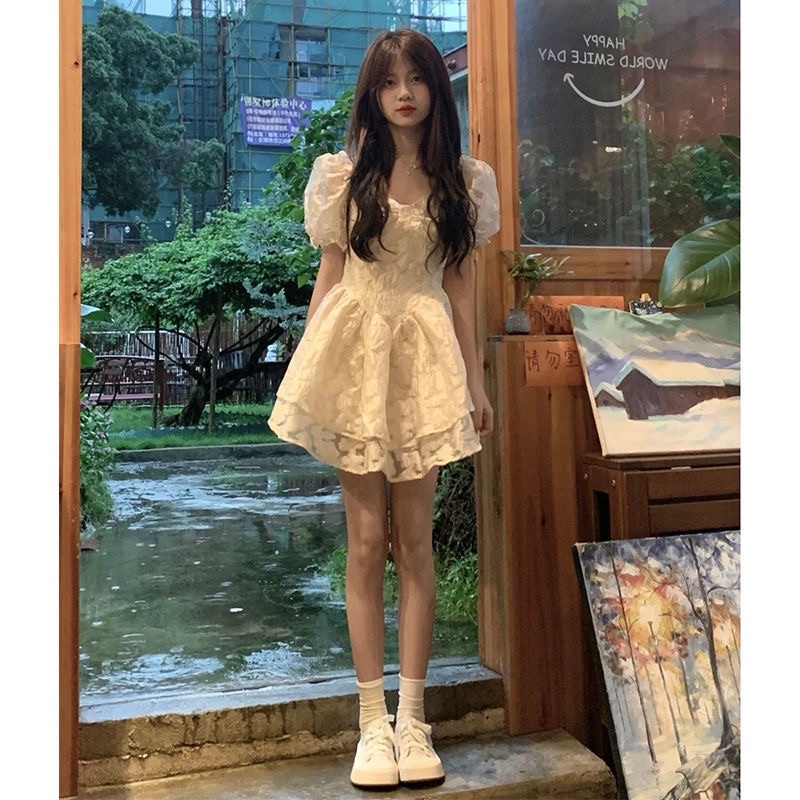 Váy minidrees hoa nổi tay phồng