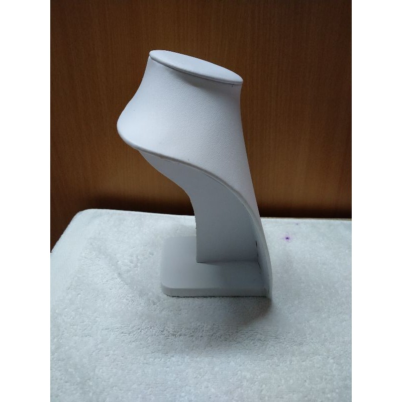 Cổ trưng dây bằng da