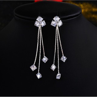 Bông tai hình thoi thả sợi dài