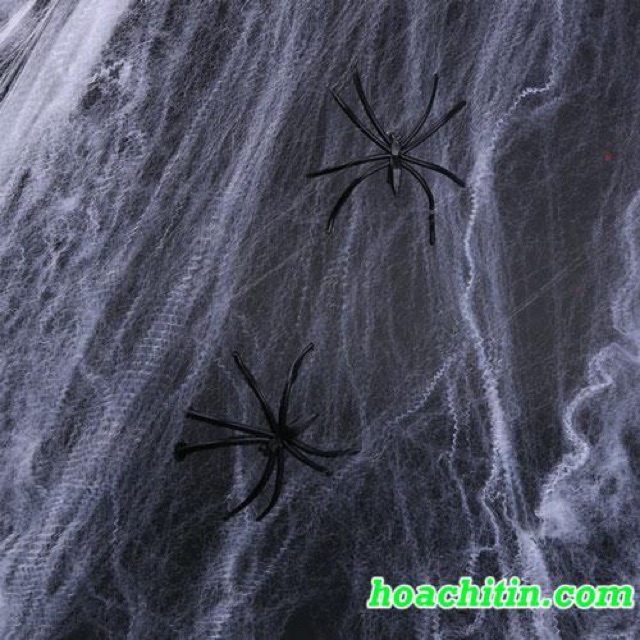 Tơ nhện trang trí tiệc Halloween có sẵn 2 con nhện