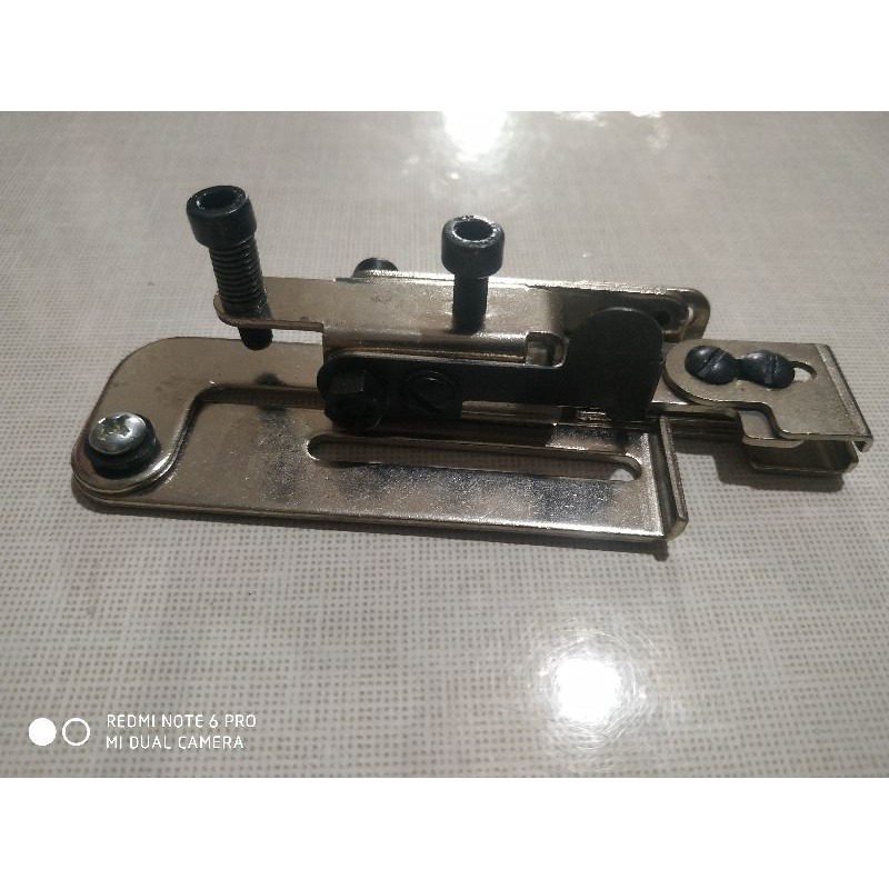 Cữ may tra khóa