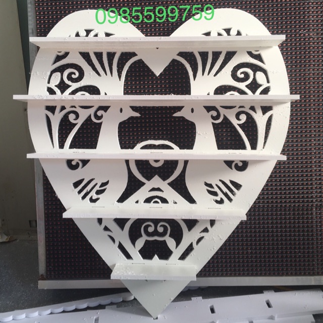 Kệ nail trái tim con công