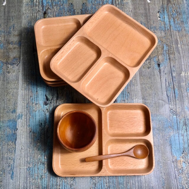 - Khay chữ nhật 3 ngăn 21cm từ gỗ beech, xuất xứ Việt Nam -còn hàng