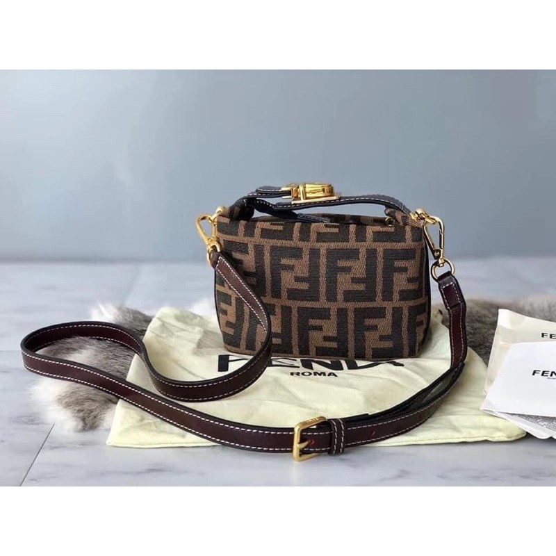 Túi Fen-di hộp trống 2 quai xách chuẩn Super
