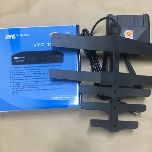 Bộ ăng Ten DVB + đầu thu mặt đất VTC - ( đầu thu 201 + ANTEN xương cá DVB t2) .