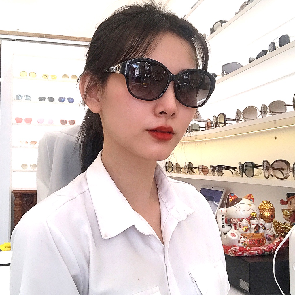 Kính mát thời trang Salvatore Ferragamo SF741SRA (57-15-120) chính hãng