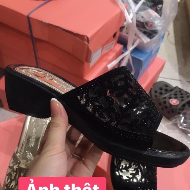 Dép bà - Chị Vân