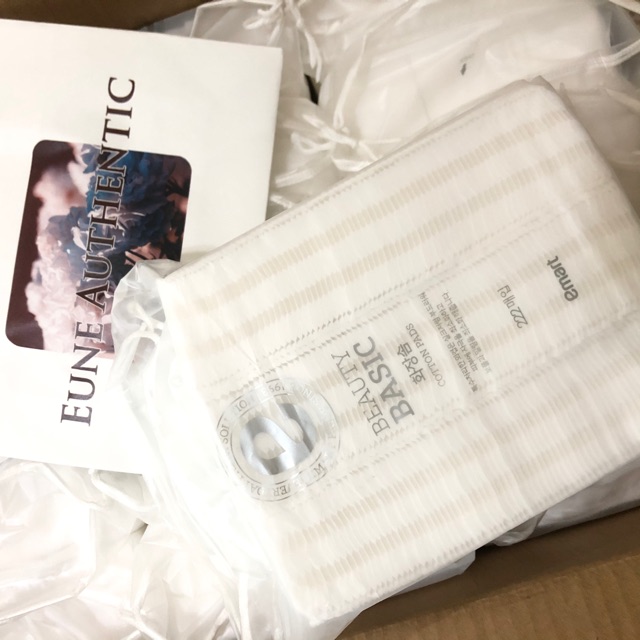 Bông tẩy trang emart