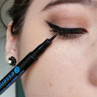 BÚT DẠ KẺ MẮT NƯỚC KHÔNG TRÔI ESSENCE EYELINER- HÀNG ĐỨC