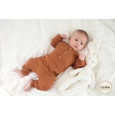 Set newborn cài cúc giữa + phụ kiện (bao tay , chân ,  mũ ,yếm ) cho bé của Cookie Babywear