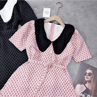 Váy xốp cổ sen kèm đai thắt eo