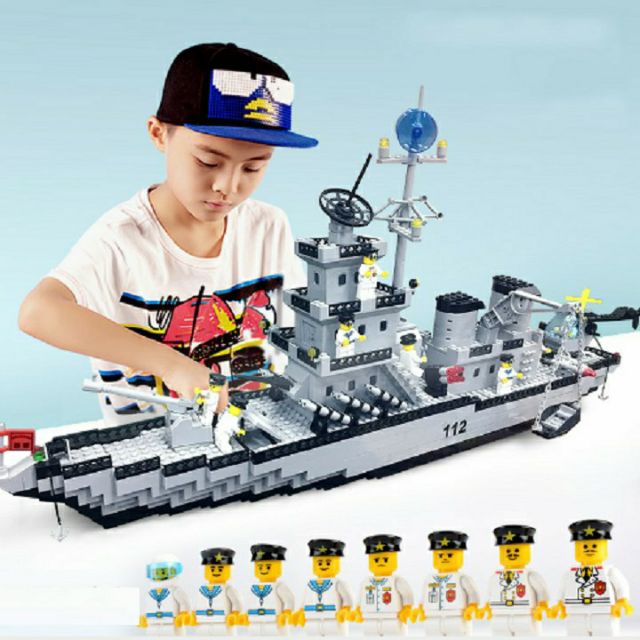 Bộ lắp ráp kiểu lego - mô hình chiến hạm khổng lồ