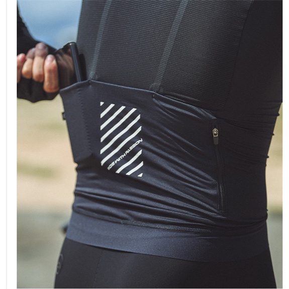 Áo  đạp xe dài tay Monton Traveler Max - Đen
