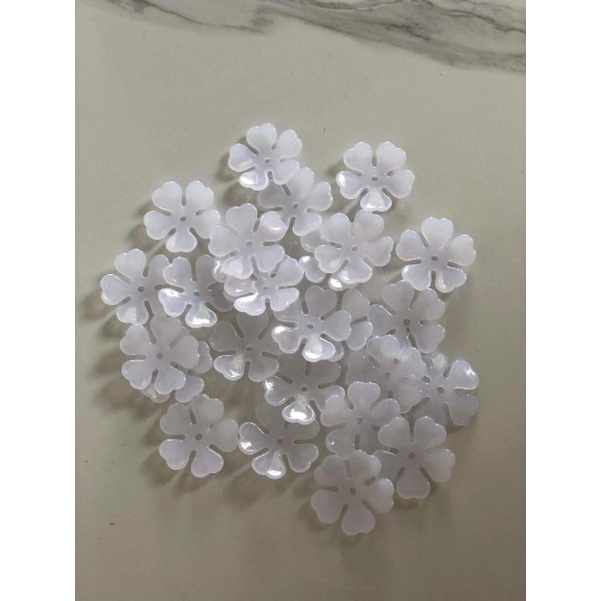 (50g khoảng 60 cái) Hoa nhựa ngọctrai 5 cánh, Nguyên liệu làm trang sức handmade