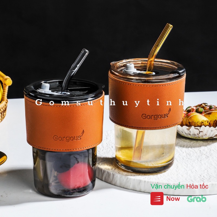 Tặng ống hút thủy tinh - Cốc thủy tinh Gorgous kèm nắp và bao da dung tích 450ml hàng cao cấp