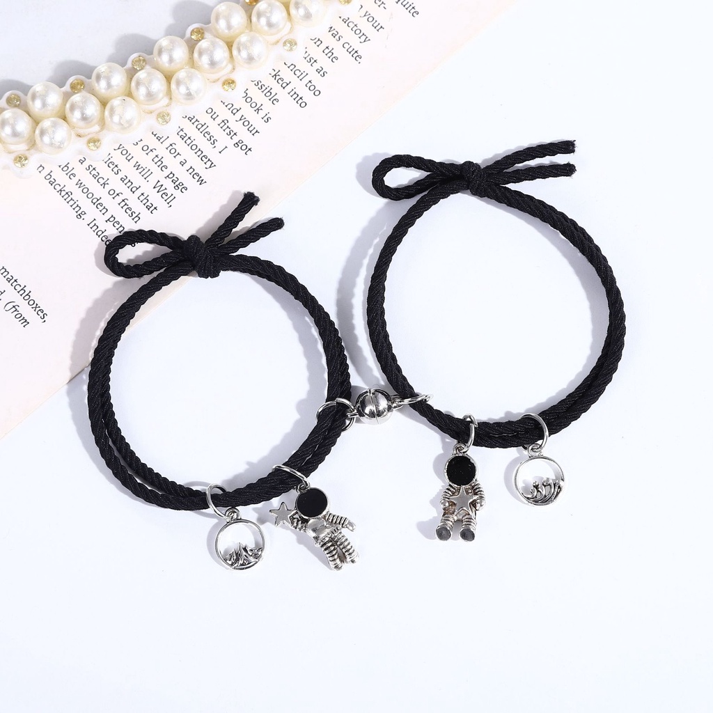 Vòng Tay Mặt Hình Phi Hành Gia Độc Đáo