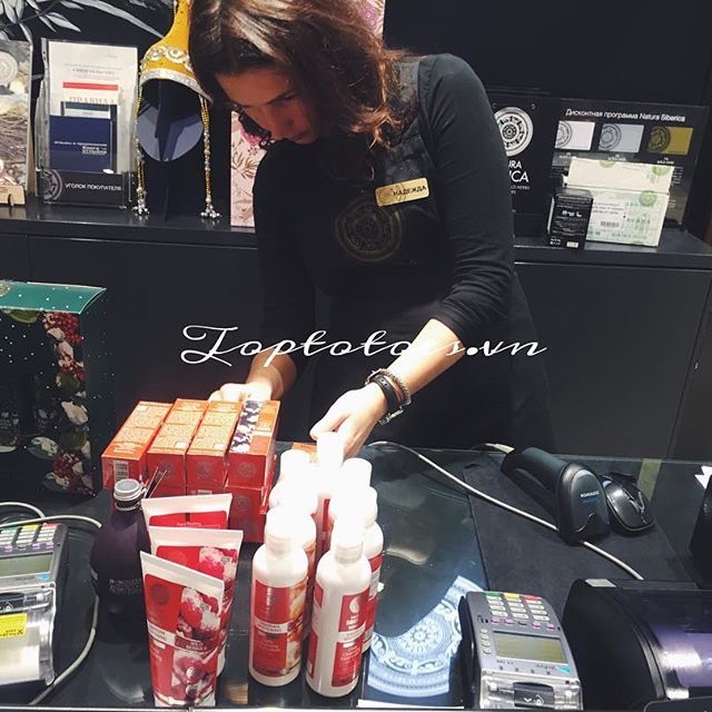 Kem dưỡng thể ngày, đêm Wild Berries dưỡng da trắng hồng, mềm mướt, căng mịn | BigBuy360 - bigbuy360.vn