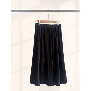 Chân váy dập ly OLV