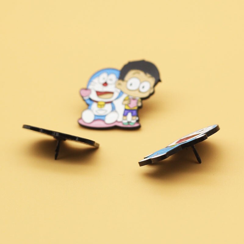 Pin cài áo Doraemon mèo máy thông minh nhân vật Doraemon Dorami Nobita Shizuka Jaian Suneo - GC111