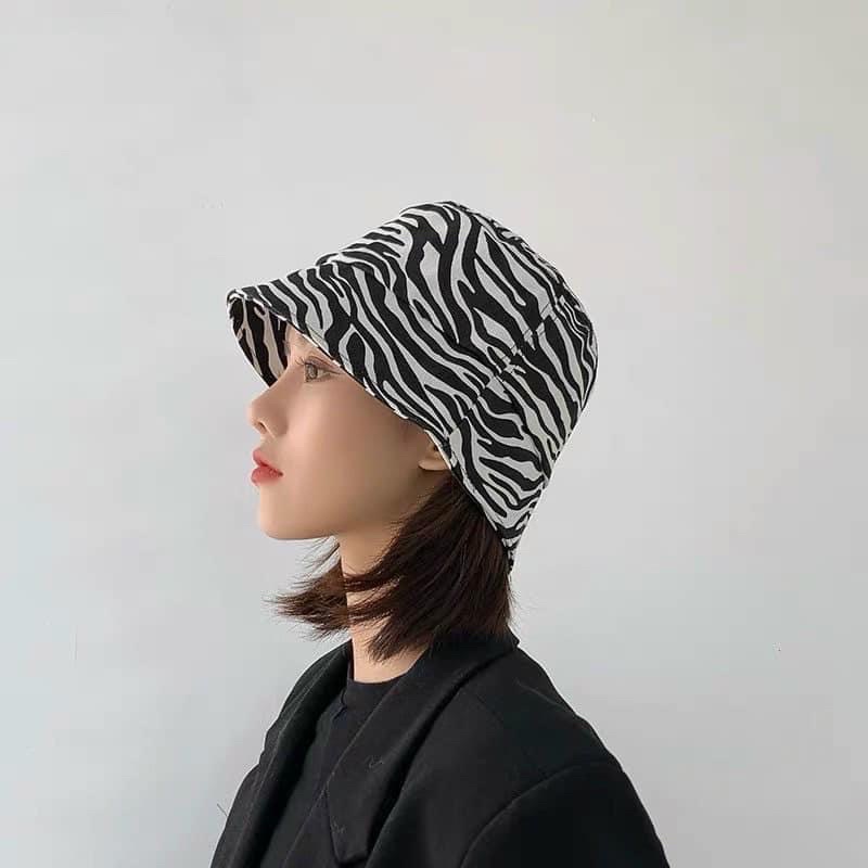 Rẻ giật mình xả mũ loang bò sữa và mũ vằn giá 9k