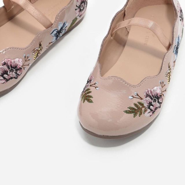 Thanh lý giày charles & keith kid