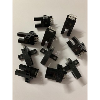 Cảm biến quang Omron EE-SX672A