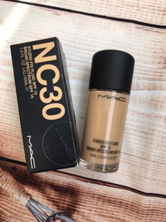 Kem nền và phấn phủ MAC Studio Fix SPF15 - Mỹ