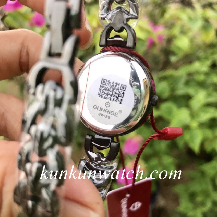 Đồng Hồ Nữ Sunrise 9977AA - Authentic - Kiểu Dáng Lắc Tay Đính Viền Pha Lê
