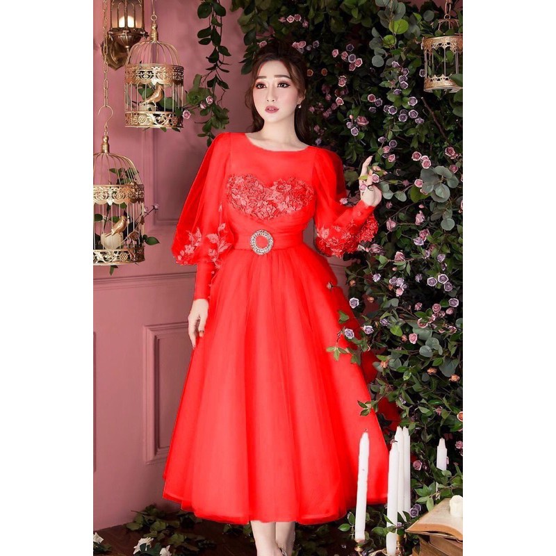 ĐẦM XOÈ TAY PHỒNG KẾT HOA THÊU ( kèm khoen eo đá pha lê)