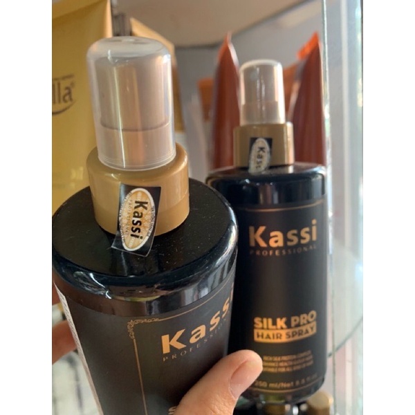 Sữa / Xịt nước dưỡng tóc Kassi 250ml Silk Pro Hair Spay  cấp ẩm, phục hồi tóc nát , bảo vệ tóc😘