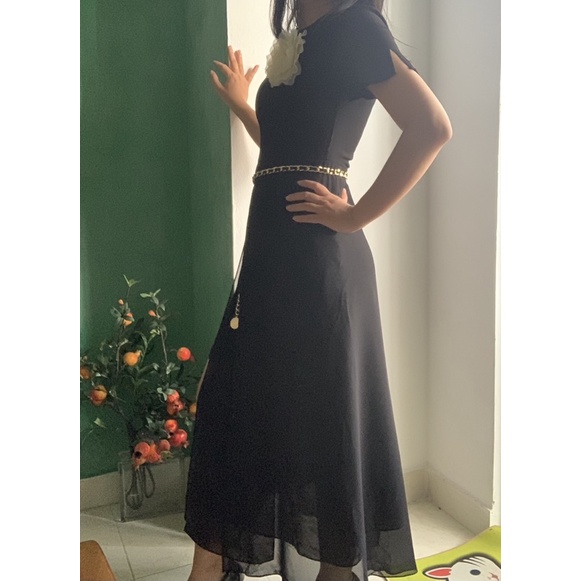 Đầm xẻ vạt ivy moda size S new tag