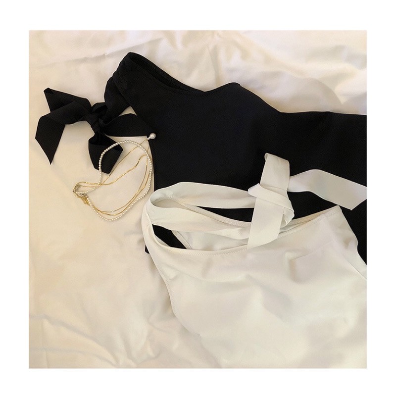 M08 Bikini liền style ullzang hotgirl quai lệch thắt nơ cổ đen trắng hè biển 2021 | BigBuy360 - bigbuy360.vn