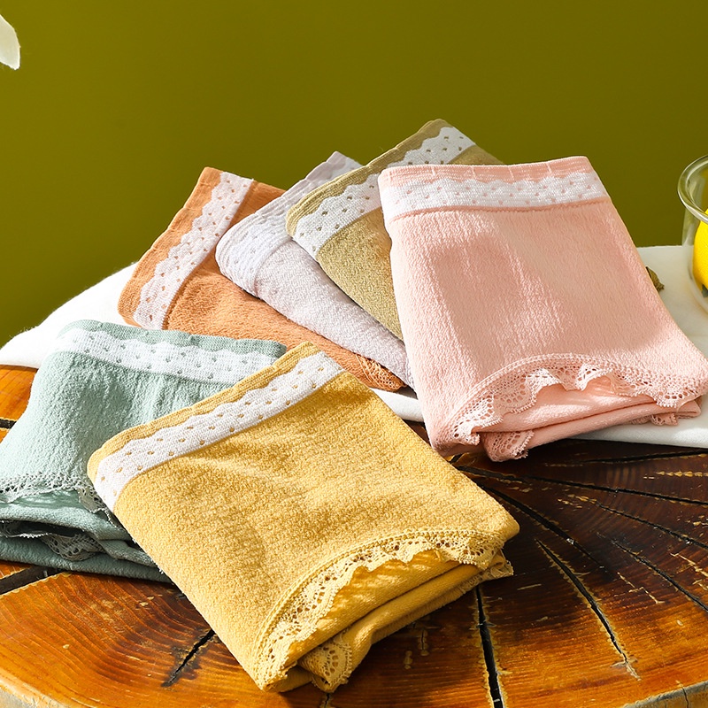 Quần lót nữ cotton chấm bi co giãn thấm hút mồ hôi, kháng khuẩn tốt, mặc siêu thoải mái HLBOUTIQUE L13