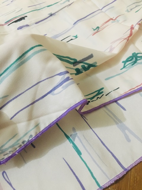 ÁO YẾM KHÔNG DÂY HOẠ TIẾT