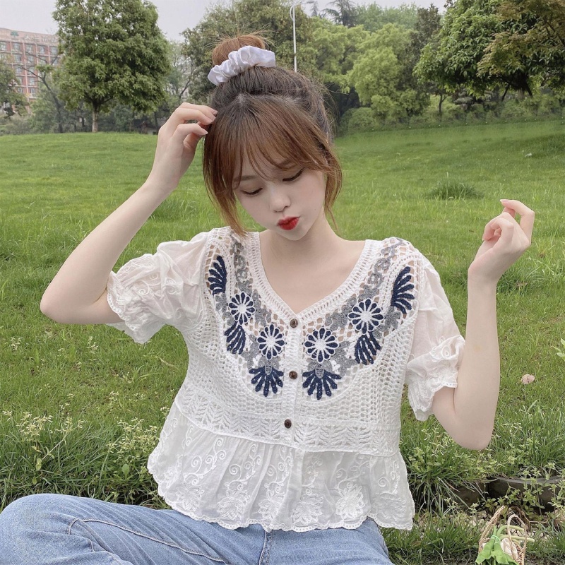 Áo Chiffon Peplum Cổ Chữ V Tay Ngắn Phồng Phối Nút Họa Tiết Hoa Cho Nữ