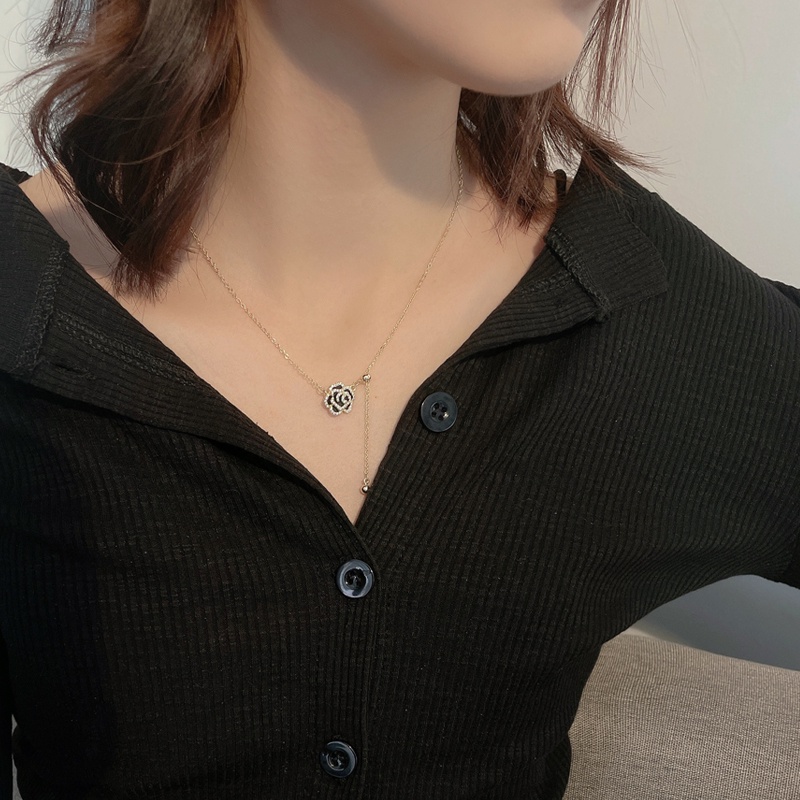 Vòng cổ Hoa Trà Có Đèn Thời Trang Sang Trọng Dành Cho Nữ