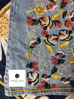 Set áo lưới + chân vây jean ( HOA THÊU )