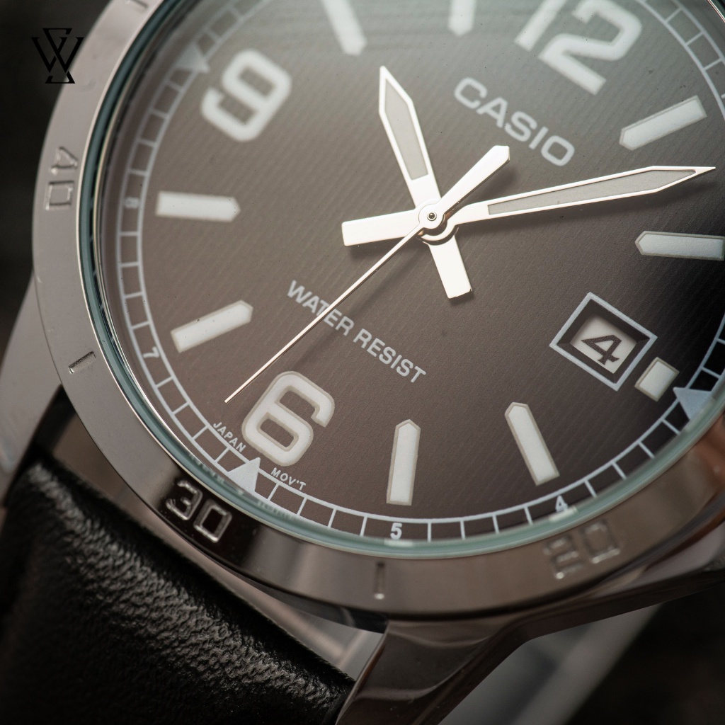 Đồng Hồ Quartz Nam Casio WATCHSTORE MTP-V004L-1BUDF Thiết Kế Kính Khoáng 41.5mm, Dây Đeo Da Và Vỏ Thép Không Gỉ