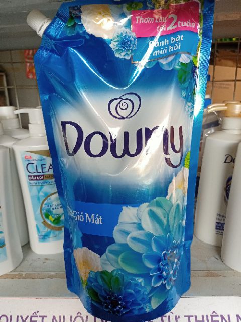 Nước Xả Vải Downy Làn Gió Mát Túi 1.6L