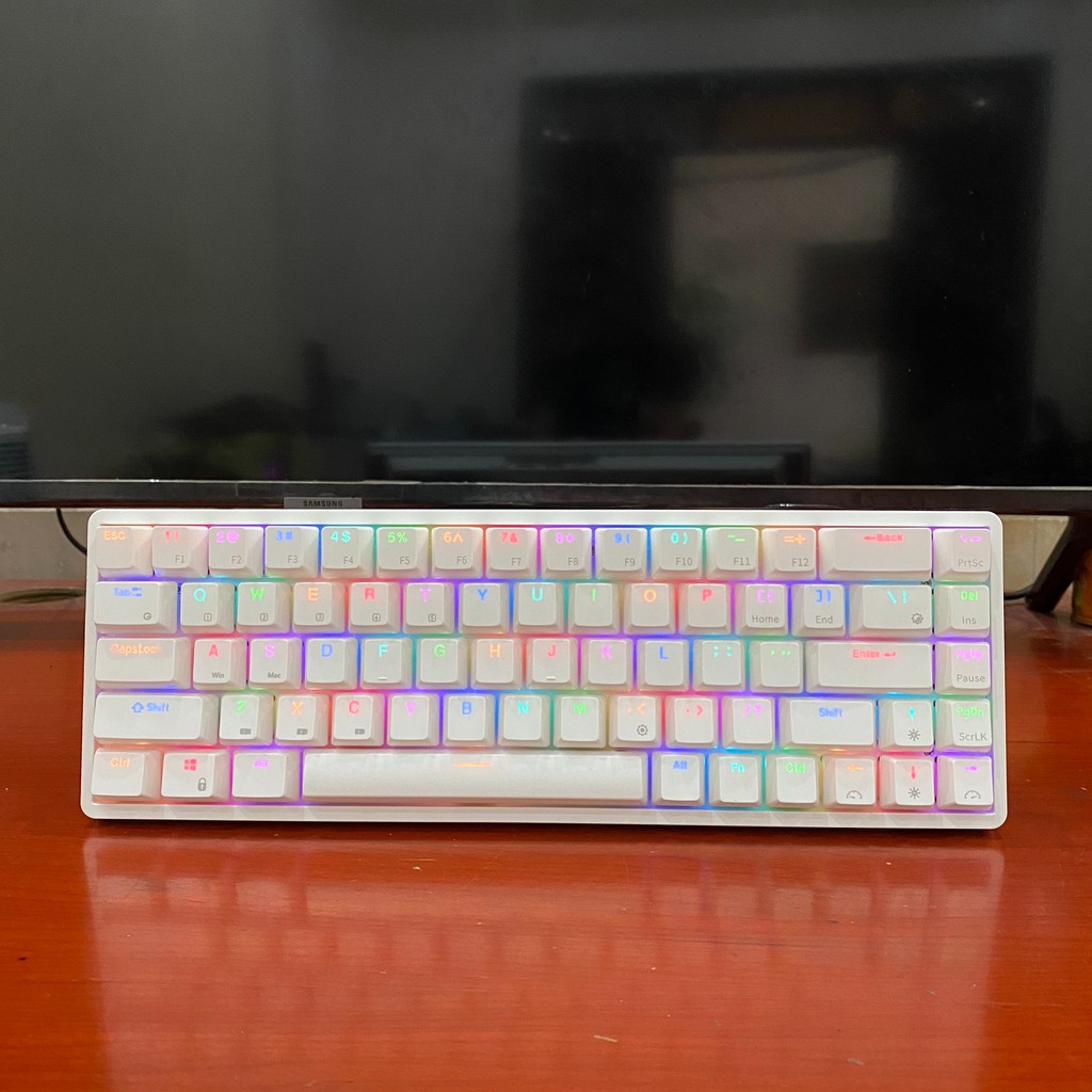 Royal Kludge RK G68 -Bàn phím cơ mini không dây 68 phím Bluetooth 5.1 cổng sạc Type C kết nối 3 chế độ có 2 cổng Hub USB | BigBuy360 - bigbuy360.vn