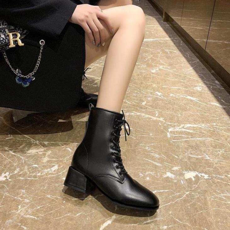 NEW Sale#Giày bốt Martin mùa hè của phụ nữ mỏng phong cách Anh đầu vuông ren lên giữa gót dày . ' ,