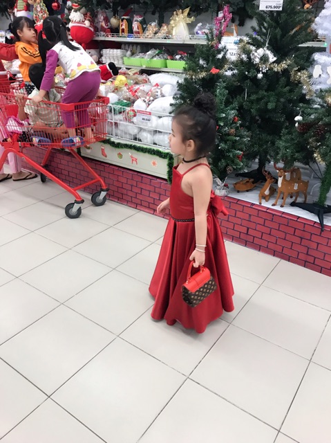 Đầm công chúa bé gái